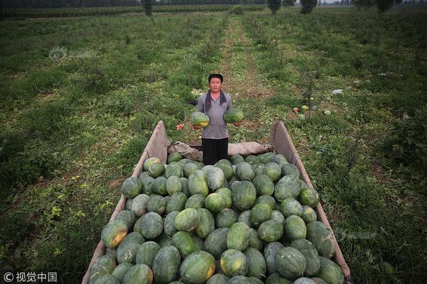 女足球习时候你雯晒照球，有员王妍有时从中学候你赢截图